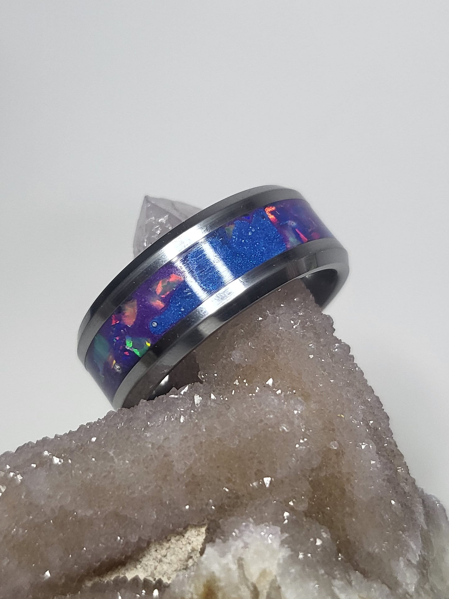 Tungsten Ring White & Cyan Opal UV Glow Powder