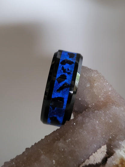 Black Ceramic Ring Azurite White Opal UV Glow Powder